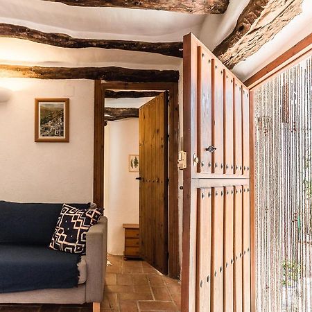 Casa Mundo - 16Th Century Traditional White Village House With Pool Pinos del Valle Екстер'єр фото