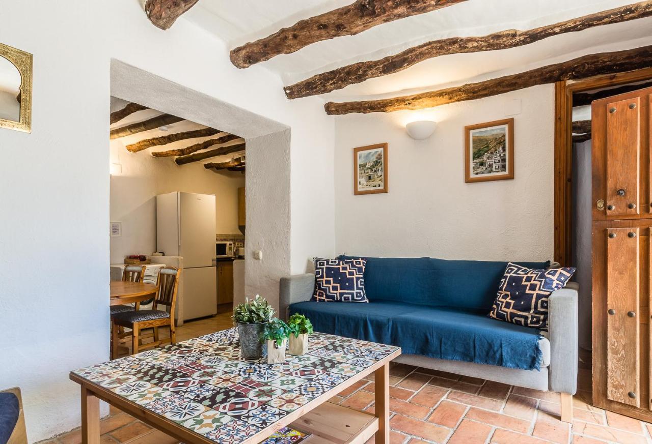 Casa Mundo - 16Th Century Traditional White Village House With Pool Pinos del Valle Екстер'єр фото